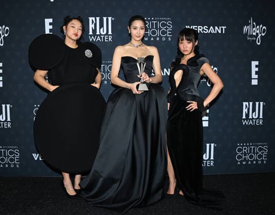31st Annual Critics Choice Awards - Pressroom Audrey Nuna, EJAE and Rei Ami in the press room at the 31st Annual Critics Choice Awards held at Barker Hanger on January 4, 2026 in Santa Monica, Ca. Santa Monica Barker Hanger California USA Copyright: xTammiexArroyox xAFF-USA.comx