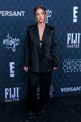 January 4, 2026, Santa Monica, California, USA: Kaley Cuoco on the red carpet of the 31st Critics Choice Awards on Sunday January 4, 2026 at the Barker Hanger in Santa Monica, California. JAVIER ROJAS PI Santa Monica USA - ZUMAp124 20260104_zaa_p124_071 Copyright: xJavierxRojasx
