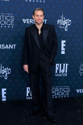 January 4, 2026, Santa Monica, California, USA: Charlie Hunnam on the red carpet of the 31st Critics Choice Awards on Sunday January 4, 2026 at the Barker Hanger in Santa Monica, California. JAVIER ROJAS PI Santa Monica USA - ZUMAp124 20260104_zaa_p124_082 Copyright: xJavierxRojasx
