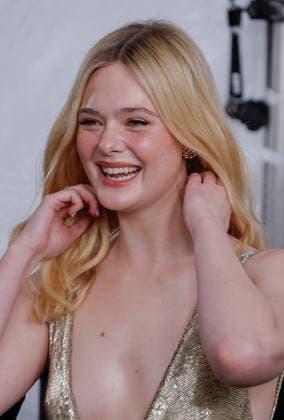 January 5, 2026, Santa Monica, California, USA: Elle Fanning on the red carpet of the 31st Critics Choice Awards on Sunday January 4, 2026 at the Barker Hanger in Santa Monica, California. BURT HARRIS BNS PI Santa Monica USA - ZUMAp124 20260105_zaa_p124_003 Copyright: xBurtxHarrisx