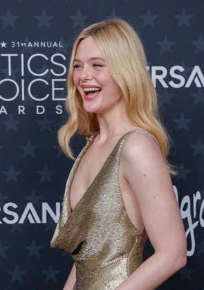January 5, 2026, Santa Monica, California, USA: Elle Fanning on the red carpet of the 31st Critics Choice Awards on Sunday January 4, 2026 at the Barker Hanger in Santa Monica, California. BURT HARRIS BNS PI Santa Monica USA - ZUMAp124 20260105_zaa_p124_010 Copyright: xBurtxHarrisx