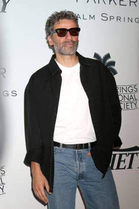 January 4, 2026, Palm Springs, Ca, USA: PALM SPRINGS - JAN 4: Oscar Isaac at PSIFF Creative Impact Awards and 10 Directors to Watch Brunch at the Parker Palm Springs on January 4, 2026 in Palm Springs, CA Palm Springs USA - ZUMAb170 20260104_aap_b170_330 Copyright: xKayxBlakex