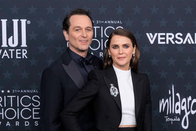 January 4, 2026, Santa Monica, California, USA: Keri Russell and Matthew Rhys on the red carpet of the 31st Critics Choice Awards on Sunday January 4, 2026 at the Barker Hanger in Santa Monica, California. JAVIER ROJAS PI Santa Monica USA - ZUMAp124 20260104_zaa_p124_131 Copyright: xJavierxRojasx