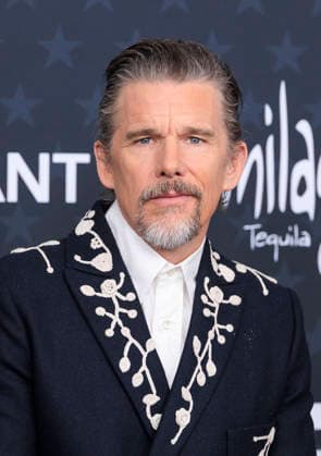 January 4, 2026, Santa Monica, California, USA: Ethan Hawke on the red carpet of the 31st Critics Choice Awards on Sunday January 4, 2026 at the Barker Hanger in Santa Monica, California. JAVIER ROJAS PI Santa Monica USA - ZUMAp124 20260104_zaa_p124_141 Copyright: xJavierxRojasx