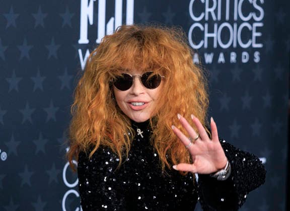 January 4, 2026, Santa Monica, California, USA: Natasha Lyonne on the red carpet of the 31st Critics Choice Awards on Sunday January 4, 2026 at the Barker Hanger in Santa Monica, California. JAVIER ROJAS PI Santa Monica USA - ZUMAp124 20260104_zaa_p124_172 Copyright: xJavierxRojasx