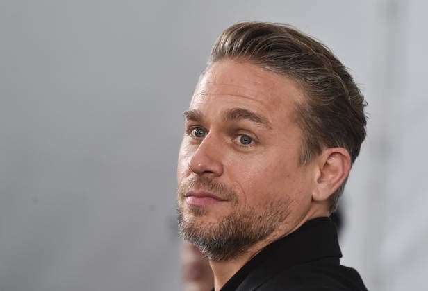 31st Annual Critics Choice Awards - Arrivals Charlie Hunnam arriving to 31st Annual Critics Choice Awards - Arrivals at Barker Hanger on January 04, 2026 in Santa Monica, CA. Santa Monica Barker Hanger California USA Copyright: xLISAxOConnor AFF-USA.comx