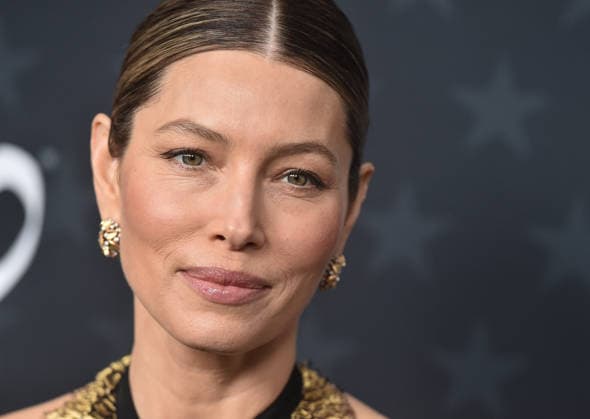 31st Annual Critics Choice Awards - Arrivals Jessica Biel arriving to 31st Annual Critics Choice Awards - Arrivals at Barker Hanger on January 04, 2026 in Santa Monica, CA. Santa Monica Barker Hanger California USA Copyright: xLISAxOConnor AFF-USA.comx