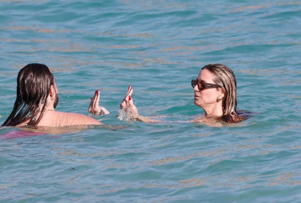 Heidi Klum And Tom Kaulitz Beachside - St Barths Heidi Klum and Tom Kaulitz seen enjoying the sun in Saint Barthelemy, France on January 4, 2026. Photo by ABACAPRESS.COM Saint Barthelemy France  Copyright: xABACAx