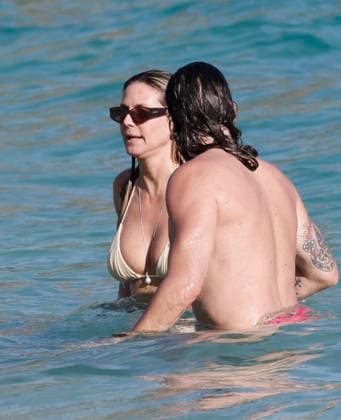 Heidi Klum And Tom Kaulitz Beachside - St Barths Heidi Klum and Tom Kaulitz seen enjoying the sun in Saint Barthelemy, France on January 4, 2026. Photo by ABACAPRESS.COM Saint Barthelemy France  Copyright: xABACAx