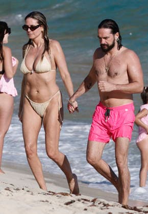 Heidi Klum And Tom Kaulitz Beachside - St Barths Heidi Klum and Tom Kaulitz seen enjoying the sun in Saint Barthelemy, France on January 4, 2026. Photo by ABACAPRESS.COM Saint Barthelemy France  Copyright: xABACAx