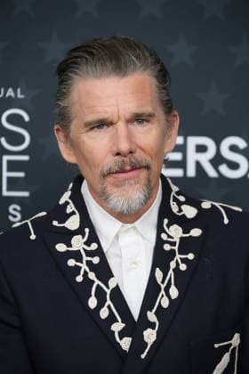 January 4, 2026, Santa Monica, California, USA: Ethan Hawke at the 31st Annual Critics Choice Awards at Barker Hangar Santa Monica USA - ZUMAg107 20260104_zep_g107_030 Copyright: xNinaxPrommerx