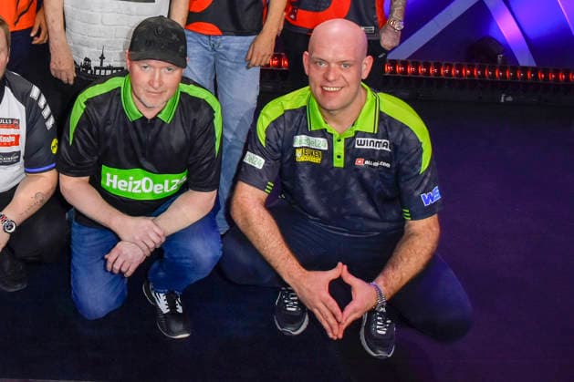 abb Joey The Irishman Kelly with Michael van Gerwen Winner Participant at the Celebrity Darts World Championship on Pro Sieben at the Maritim Hotel on 04 01 2026 in Bonn NRW Germany