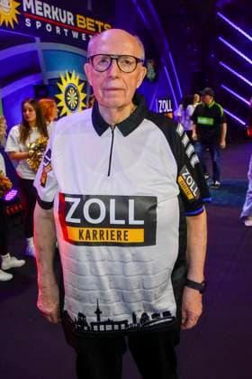 abb Reiner Calmund der Buetsche Werfer ex soccer manager participant at the Promi Darts WM on Pro Sieben at the Maritim Hotel on 04 01 2026 in Bonn NRW Germany