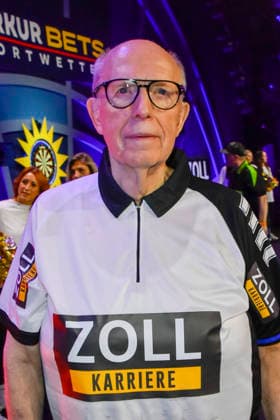 abb Reiner Calmund der Buetsche Werfer ex soccer manager participant at the Promi Darts WM on Pro Sieben at the Maritim Hotel on 04 01 2026 in Bonn NRW Germany