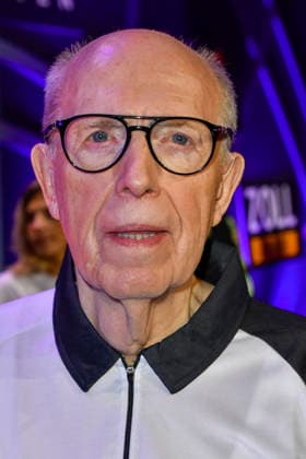 abb Reiner Calmund der Buetsche Werfer ex soccer manager participant at the Promi Darts WM on Pro Sieben at the Maritim Hotel on 04 01 2026 in Bonn NRW Germany