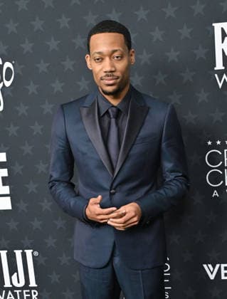 31st Annual Critics Choice Awards - Arrivals Tyler James Williams arriving to 31st Annual Critics Choice Awards - Arrivals at Barker Hanger on January 04, 2026 in Santa Monica, CA. Santa Monica Barker Hanger California USA Copyright: xLISAxOConnor AFF-USA.comx