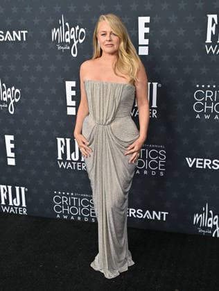 31st Annual Critics Choice Awards - Arrivals Alicia Silverstone arriving to 31st Annual Critics Choice Awards - Arrivals at Barker Hanger on January 04, 2026 in Santa Monica, CA. Santa Monica Barker Hanger California USA Copyright: xLISAxOConnor AFF-USA.comx