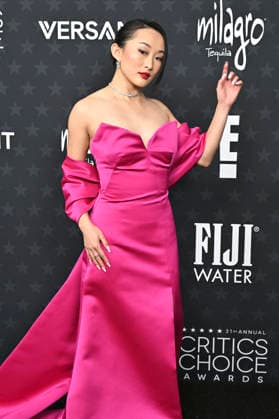 Ji young Yoo at the 31 Critics Choice Awards 2026 at the Barker Hangar Santa Monica, 04 01 2026 Foto:xD.xStarbuckx xFuturexImagex critics_choice_6110
