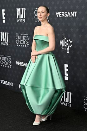 Erin Doherty at the 31 Critics Choice Awards 2026 at the Barker Hangar Santa Monica, 04 01 2026 Foto:xD.xStarbuckx xFuturexImagex critics_choice_6138