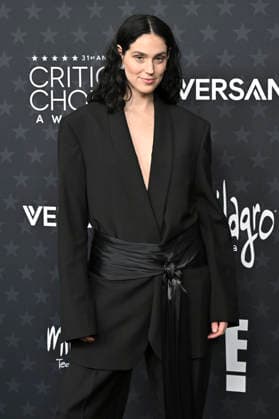 Eva Victor at the 31 Critics Choice Awards 2026 at the Barker Hangar Santa Monica, 04 01 2026 Foto:xD.xStarbuckx xFuturexImagex critics_choice_6184