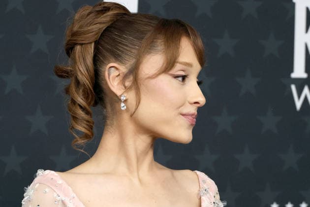 USA - 31st Annual Critics Choice Awards - Santa Monica LOS ANGELES - JAN 4: Ariana Grande at 31st Annual Critics Choice Awards at the Barker Hanger on January 4, 2026 in Santa Monica, CA Santa Monica CA USA  Copyright: xHPAx xHutchinsxPhotox