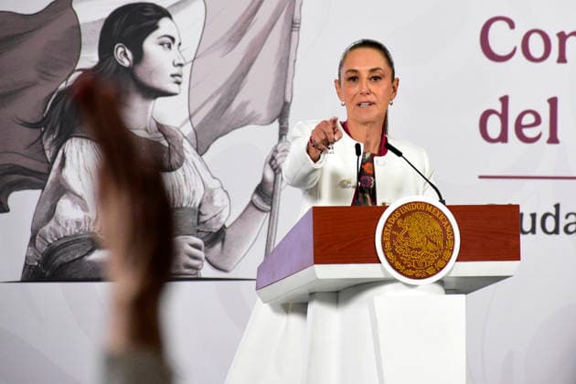 Mexico™s President Claudia Sheinbaum Holds Briefing About Nicolas Maduro Mexico™s President Claudia Sheinbaum Pardo, speaks about the arrest of President Nicolas Maduro by US forces in a military operation for conspiracy to commit narcoterrorism during a news conference at National Palace. on January 5, 2026 in Mexico City, Mexico. (Photo by Luis Barron Eyepix Group) Copyright: xLuisxBarronx xEyepixxGroupx LB_05012026_174511