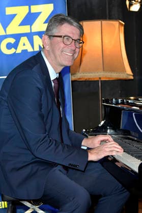 Wolfram Weimer at the photo session for the launch of the new jazz station Ella Radio at the Zig Zag Jazz Club Berlin, 05 01 2025 Foto:xM.xBehrensx xFuturexImagex ella_6116