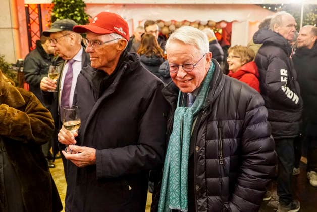 cntv Eugen Block with lawyer Gerhard Strate the founder of the steakhouse chain Block House at the New Years reception Punsch unterm Dach 2026 at the Hotel Grand Elysee Hamburg Germany