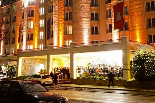 cntv exterior view at the New Years reception punch under the roof 2026 the Hotel Grand Elysee in Hamburg Hamburg Germany