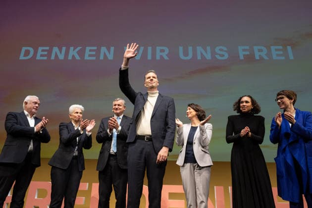 Fellbach GER, Dreikoenigskundgebung der Freien Demokraten im Stuttgarter Opernhaus am 06.01.2026 Wolfgang Joachim Kubicki (FDP), Agnes Strack-Zimmermann (Europaabgeordnete (MdEP Mitglied im FDP-Praesidium Vorsitzende Verteidigungsausschuss) , Dr. Hans-Ulrich Ruelke MdL (Fraktionsvorsitzender der FDP DVP Fraktion im Landtag Baden-Wuerttemberg und Landesvorsitzender der FDP Baden-Wuerttemberg), Christian Duerr (Bundesvorsitzender der FDP), Daniela Schmitt (Ministerin für Wirtschaft, Verkehr, Landwirtschaft und Weinbau, Landesvorsitzende der FDP Rheinland-Pfalz), Nicole Buettner (Generalsekretaerin der FDP), Judith Skudelny MdB (Generalsekretaerin der FDP Baden-Wuerttemberg) GER, Dreikoenigskundgebung der Freien Demokraten im Stuttgarte Copyright: xSandyxDinkelackerx EP_SDR