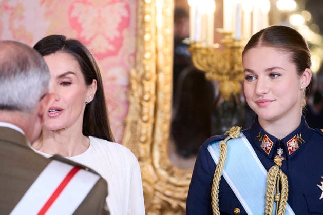 Spanish Royals Celebrate New Year s Military Parade 2026 Queen Letizia of Spain, Crown Princess Leonor attends New Year s Military Parade 2026 at Royal Palace on January 6, 2026 in Madrid, Spain Photo by IMAGO MPG Madrid Royal Palace Madrid Spain  Copyright: xMPGx