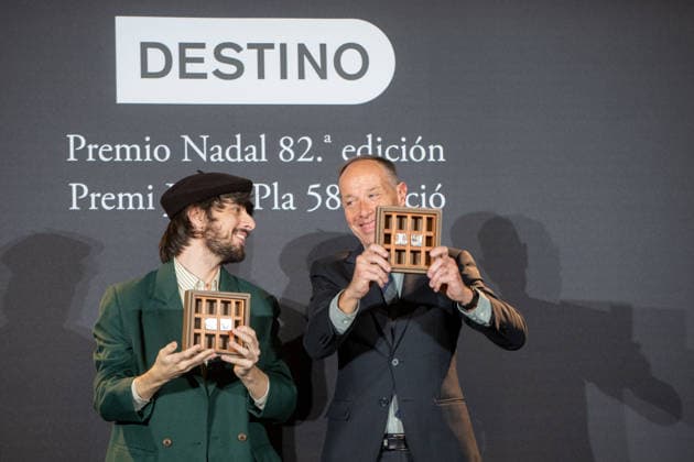 82nd Nadal Novel Prize and 58th Josep Pla Prize for prose in Catalan The writer David Uclés i , winner of the 82nd Nadal Prize with La ciudad de las luces muertas and the philosopher Francesc Torralba d , winner of the Josep Pla Prize with Anatomia de l esperança , pose during the ceremony of the 82nd Nadal Novel Prize and the 58th Josep Pla Prize for prose in Catalan, at the Palace Hotel, on January 6, 2026, in Barcelona, Catalonia Spain The Nadal Novel Prize and the 58th Josep Pla Prize for prose in Catalan will be awarded on Epiphany night, with a prize of 30,000 euros for the first and 10,000 euros for the second 06 JANUARY 2026 Lorena Sopê Barcelona Catalunya Catalunya Catalunya Spain Copyright: xLorenaxSopênax 7200950