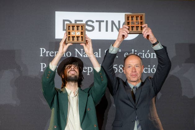 82nd Nadal Novel Prize and 58th Josep Pla Prize for prose in Catalan The writer David Uclés i , winner of the 82nd Nadal Prize with La ciudad de las luces muertas and the philosopher Francesc Torralba d , winner of the Josep Pla Prize with Anatomia de l esperança , pose during the ceremony of the 82nd Nadal Novel Prize and the 58th Josep Pla Prize for prose in Catalan, at the Palace Hotel, on January 6, 2026, in Barcelona, Catalonia Spain The Nadal Novel Prize and the 58th Josep Pla Prize for prose in Catalan will be awarded on Epiphany night, with a prize of 30,000 euros for the first and 10,000 euros for the second 06 JANUARY 2026 Lorena Sopê Barcelona Catalunya Catalunya Catalunya Spain Copyright: xLorenaxSopênax 7200951