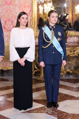 Spanish Royals attend the Pascua Militar ceremony in Madrid - 06 Jan 2025 Queen Letizia of Spain and Crown Princess Leonor of Spain attend the Pascua Militar ceremony at the Royal Palace. Madrid Spain Copyright: xAtilanoxGarciax xSOPAxImagesx photos01629