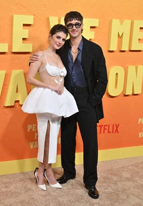 Netflix™s ˜People We Meet On Vacation™ Premiere Emily Bader and Tom Blyth arriving to Netflix™™s People We Meet On Vacation™? premiere held at The Egyptian Theatre Hollywood on January 6, 2026 in Hollywood, Ca. Hollywood The Egyptian Theatre Hollywood California USA Copyright: xLisaxOConnor xAFF-USA.COMx