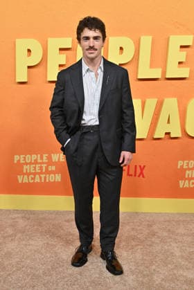 Netflix™s ˜People We Meet On Vacation™ Premiere Spencer Neville arriving to Netflix™™s People We Meet On Vacation™? premiere held at The Egyptian Theatre Hollywood on January 6, 2026 in Hollywood, Ca. Hollywood The Egyptian Theatre Hollywood California USA Copyright: xLisaxOConnor xAFF-USA.COMx