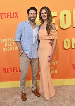 Netflix™s ˜People We Meet On Vacation™ Premiere Joey Graziadei and Kelsey Anderson arriving to Netflix™™s People We Meet On Vacation™? premiere held at The Egyptian Theatre Hollywood on January 6, 2026 in Hollywood, Ca. Hollywood The Egyptian Theatre Hollywood California USA Copyright: xLisaxOConnor xAFF-USA.COMx
