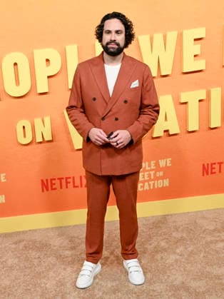 January 6, 2026, Los Angeles, California, USA: American filmmaker and actor BRETT HALEY attends the Netflix red carpet premiere of People We Meet On Vacation. Los Angeles USA - ZUMAb173 20260106_aap_b173_002 Copyright: xBillyxBennightx