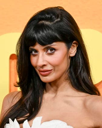 January 6, 2026, Los Angeles, California, USA: English actress, writer, presenter, podcaster, and advocate JAMEELA JAMIL attends the Netflix red carpet premiere of People We Meet On Vacation. Los Angeles USA - ZUMAb173 20260106_aap_b173_014 Copyright: xBillyxBennightx