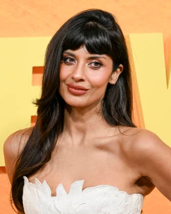 January 6, 2026, Los Angeles, California, USA: English actress, writer, presenter, podcaster, and advocate JAMEELA JAMIL attends the Netflix red carpet premiere of People We Meet On Vacation. Los Angeles USA - ZUMAb173 20260106_aap_b173_048 Copyright: xBillyxBennightx