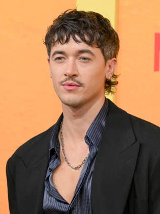 January 6, 2026, Los Angeles, California, USA: English actor TOM BLYTH attends the Netflix red carpet premiere of People We Meet On Vacation. Los Angeles USA - ZUMAb173 20260106_aap_b173_057 Copyright: xBillyxBennightx