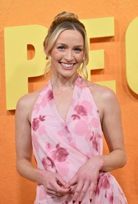 Netflix™s ˜People We Meet On Vacation™ Premiere Greer Grammer arriving to Netflix™™s People We Meet On Vacation™? premiere held at The Egyptian Theatre Hollywood on January 6, 2026 in Hollywood, Ca. Hollywood The Egyptian Theatre Hollywood California USA Copyright: xLisaxOConnor xAFF-USA.COMx