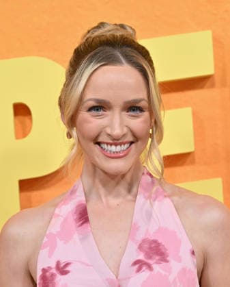 Netflix™s ˜People We Meet On Vacation™ Premiere Greer Grammer arriving to Netflix™™s People We Meet On Vacation™? premiere held at The Egyptian Theatre Hollywood on January 6, 2026 in Hollywood, Ca. Hollywood The Egyptian Theatre Hollywood California USA Copyright: xLisaxOConnor xAFF-USA.COMx