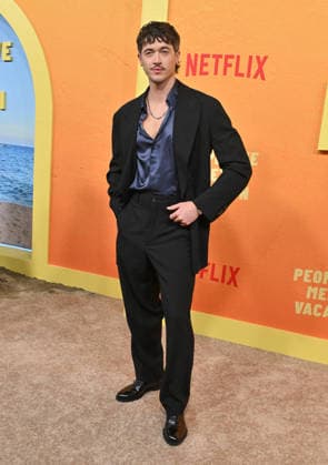 Netflix™s ˜People We Meet On Vacation™ Premiere Tom Blyth arriving to Netflix™™s People We Meet On Vacation™? premiere held at The Egyptian Theatre Hollywood on January 6, 2026 in Hollywood, Ca. Hollywood The Egyptian Theatre Hollywood California USA Copyright: xLisaxOConnor xAFF-USA.COMx