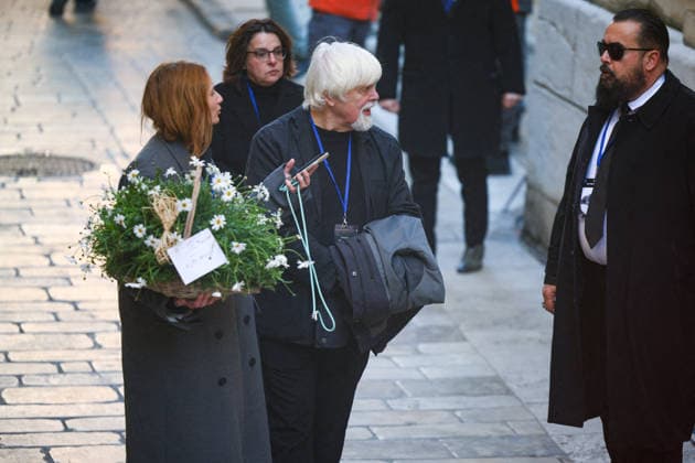 Brigitte Bardot Funeral - Saint-Tropez Canadian-US environmental, conservation and animal rights activist Paul Watson arriving at Notre-Dame de l Assomption church, for the funeral ceremony for late French actress Brigitte Bardot, in Saint-Tropez, southeastern France, on January 7, 2026. French film sensation Brigitte Bardot, a symbol of sexual liberation in the 1950s and 1960s who reinvented herself as an animal rights defender and embraced far-right views, died on Decmber 28, 2025 aged 91. Photo by Raphael Lafargue ABACAPRESS.COM Saint-Tropez France  Copyright: xLafarguexRaphael ABACAx