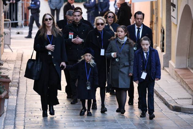 Brigitte Bardot Funeral - Saint-Tropez Relatives and family members arriving at Notre-Dame de l Assomption church, for the funeral ceremony for late French actress Brigitte Bardot, in Saint-Tropez, southeastern France, on January 7, 2026. French film sensation Brigitte Bardot, a symbol of sexual liberation in the 1950s and 1960s who reinvented herself as an animal rights defender and embraced far-right views, died on Decmber 28, 2025 aged 91. Photo by Raphael Lafargue ABACAPRESS.COM Saint-Tropez France  Copyright: xLafarguexRaphael ABACAx
