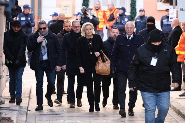 Marine Le Pen At Brigitte Bardot Funeral - Saint-Tropez President of French far right party Rassemblement National Marine Le Pen arriving at Notre-Dame de l Assomption church, for the funeral ceremony for late French actress Brigitte Bardot, in Saint-Tropez, southeastern France, on January 7, 2026. French film sensation Brigitte Bardot, a symbol of sexual liberation in the 1950s and 1960s who reinvented herself as an animal rights defender and embraced far-right views, died on Decmber 28, 2025 aged 91. Photo by Raphael Lafargue ABACAPRESS.COM Saint-Tropez France  Copyright: xLafarguexRaphael ABACAx