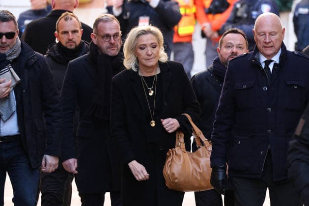 Marine Le Pen At Brigitte Bardot Funeral - Saint-Tropez President of French far right party Rassemblement National Marine Le Pen arriving at Notre-Dame de l Assomption church, for the funeral ceremony for late French actress Brigitte Bardot, in Saint-Tropez, southeastern France, on January 7, 2026. French film sensation Brigitte Bardot, a symbol of sexual liberation in the 1950s and 1960s who reinvented herself as an animal rights defender and embraced far-right views, died on Decmber 28, 2025 aged 91. Photo by Raphael Lafargue ABACAPRESS.COM Saint-Tropez France  Copyright: xLafarguexRaphael ABACAx