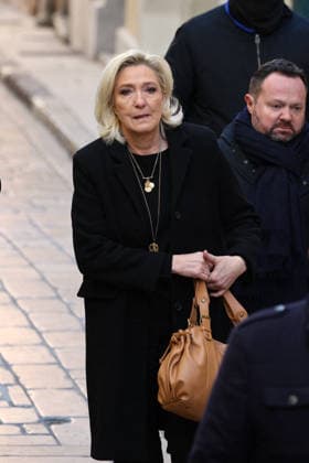Marine Le Pen At Brigitte Bardot Funeral - Saint-Tropez President of French far right party Rassemblement National Marine Le Pen arriving at Notre-Dame de l Assomption church, for the funeral ceremony for late French actress Brigitte Bardot, in Saint-Tropez, southeastern France, on January 7, 2026. French film sensation Brigitte Bardot, a symbol of sexual liberation in the 1950s and 1960s who reinvented herself as an animal rights defender and embraced far-right views, died on Decmber 28, 2025 aged 91. Photo by Raphael Lafargue ABACAPRESS.COM Saint-Tropez France  Copyright: xLafarguexRaphael ABACAx