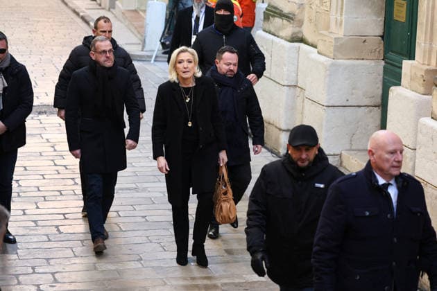 Marine Le Pen At Brigitte Bardot Funeral - Saint-Tropez President of French far right party Rassemblement National Marine Le Pen arriving at Notre-Dame de l Assomption church, for the funeral ceremony for late French actress Brigitte Bardot, in Saint-Tropez, southeastern France, on January 7, 2026. French film sensation Brigitte Bardot, a symbol of sexual liberation in the 1950s and 1960s who reinvented herself as an animal rights defender and embraced far-right views, died on Decmber 28, 2025 aged 91. Photo by Raphael Lafargue ABACAPRESS.COM Saint-Tropez France  Copyright: xLafarguexRaphael ABACAx